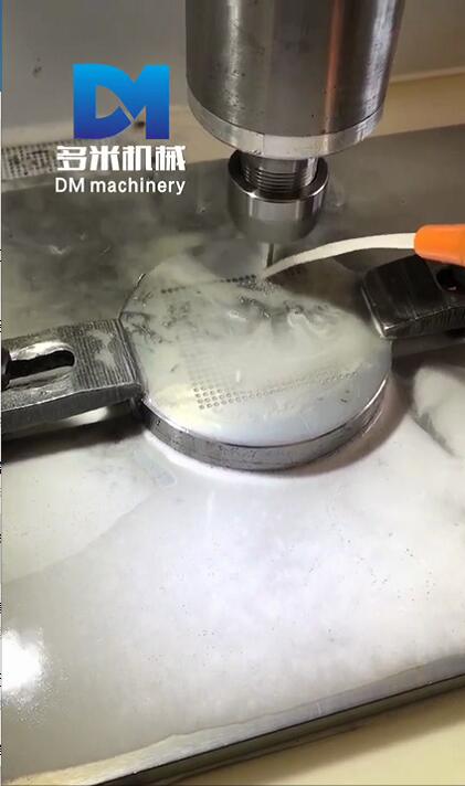 多米自动钻孔机在陶瓷模具上的加工